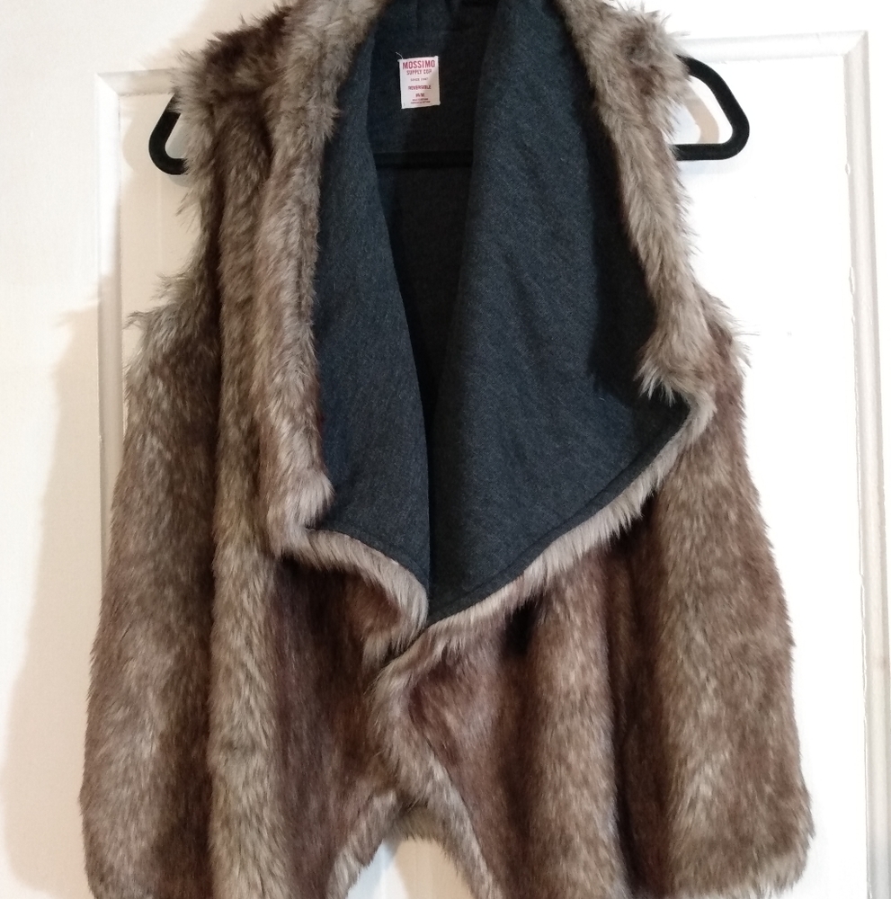 Mossimo Faux Fur Reversible Vest szM